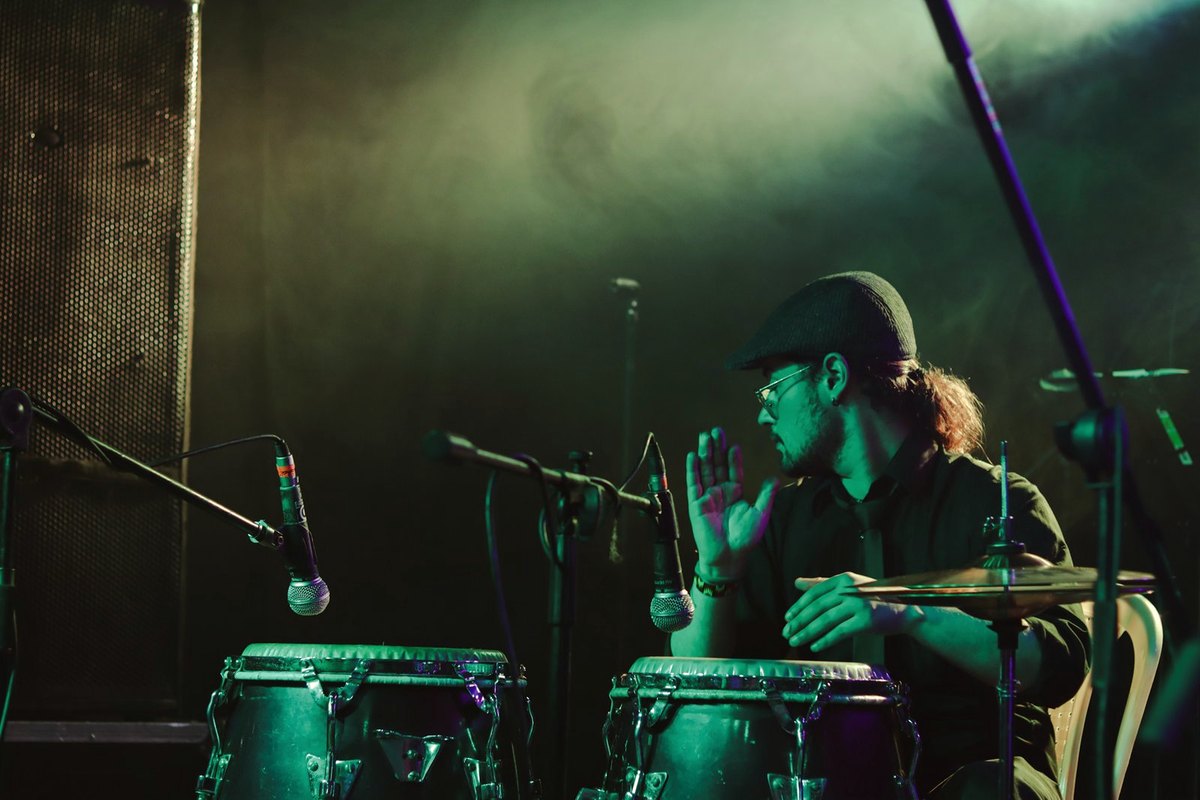 Percusión en vivo de Dualidad Music